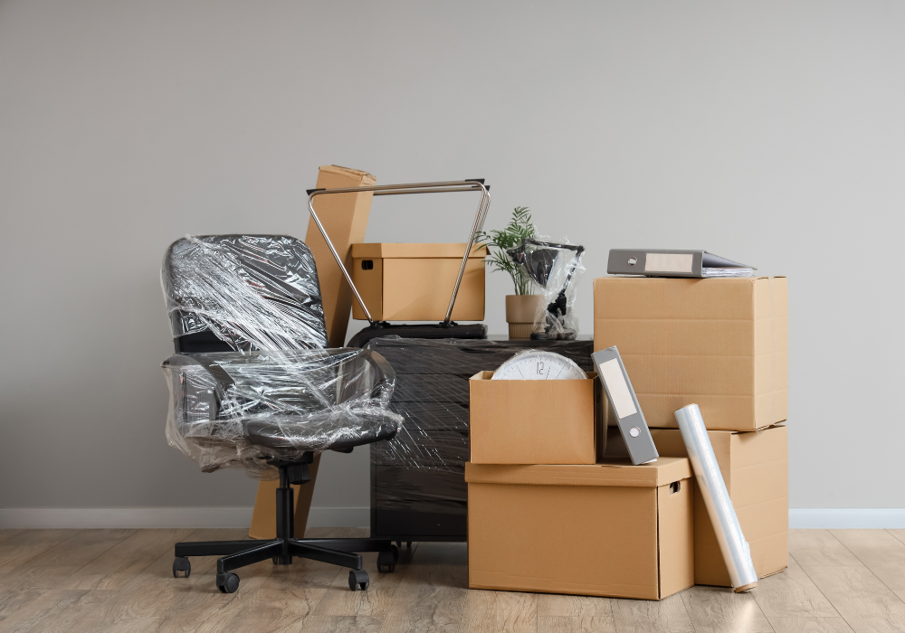Employee relocations: managing in-house vs hiring a relocation management company