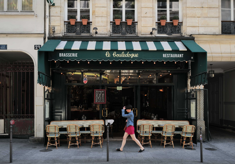 moveplus relocation living in france as an expat
